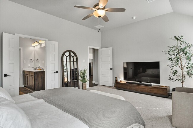 Building Photo - 424 Molly Ln