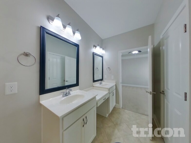 Building Photo - 508 Pleasant St