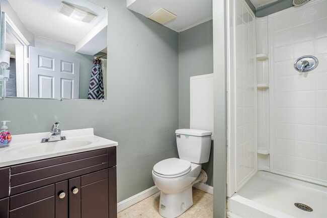 Building Photo - 15 N Intervale St