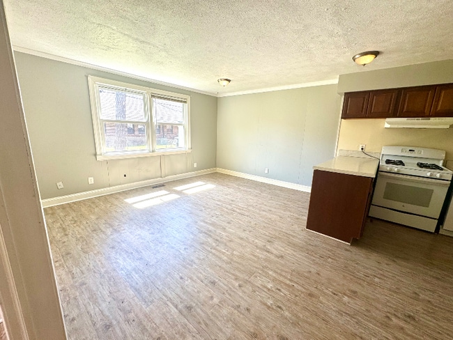Building Photo - 9632 Sherwood Pl