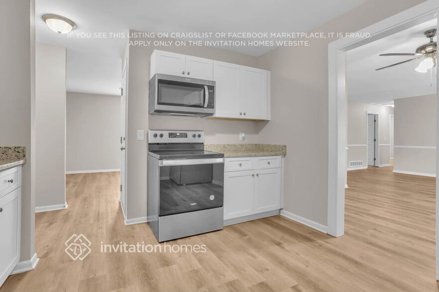 Building Photo - 574 Stonewood Dr