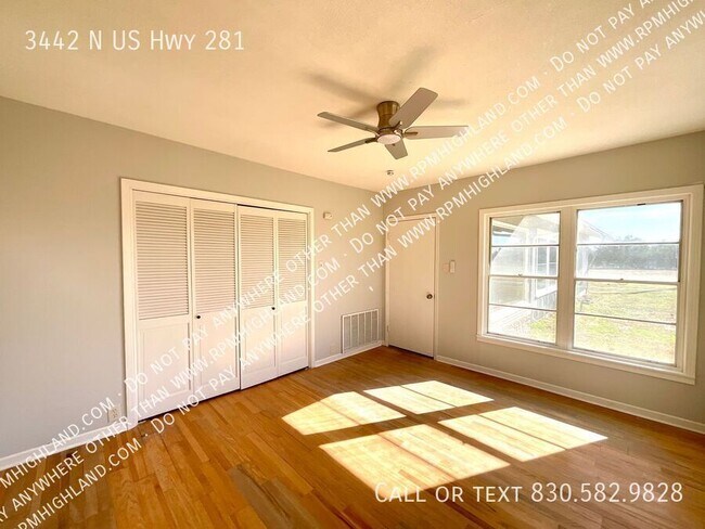 Building Photo - 3442 N U.S. Hwy 281