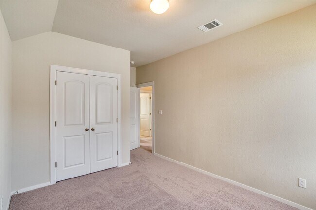 Building Photo - 123 White Dunes Dr