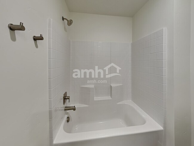 Building Photo - 965 N Rivermist Pl