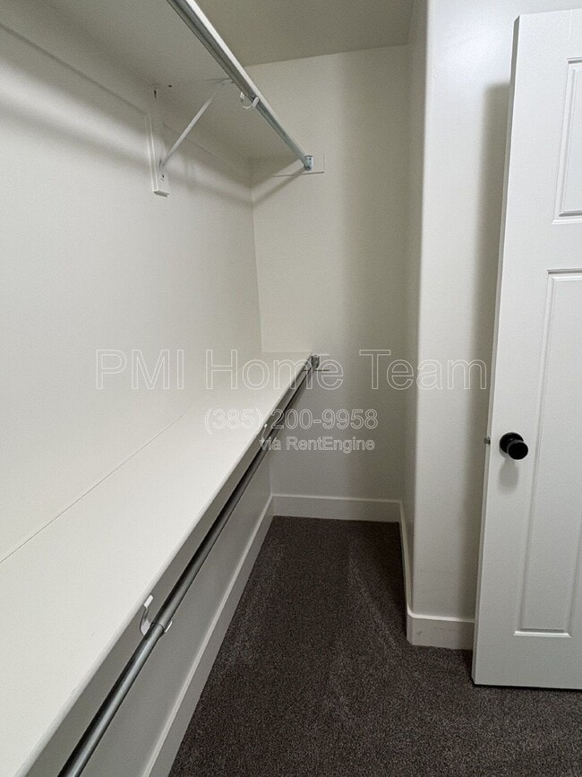 Building Photo - 651 W 1900 S