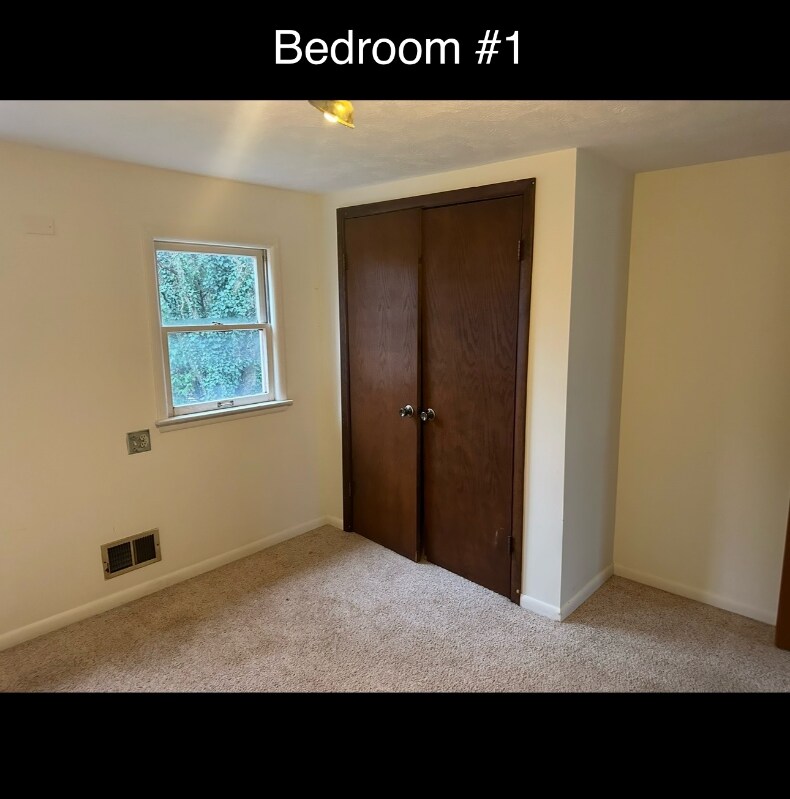 Building Photo - 850 Houseman Ave NE