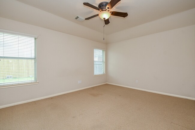 Building Photo - 7218 Fox Hall Ln