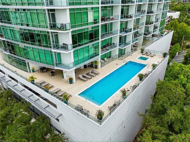 Building Photo - 101 S Eola Dr