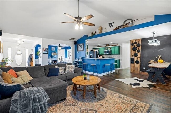 Building Photo - 520 Bryson Trail