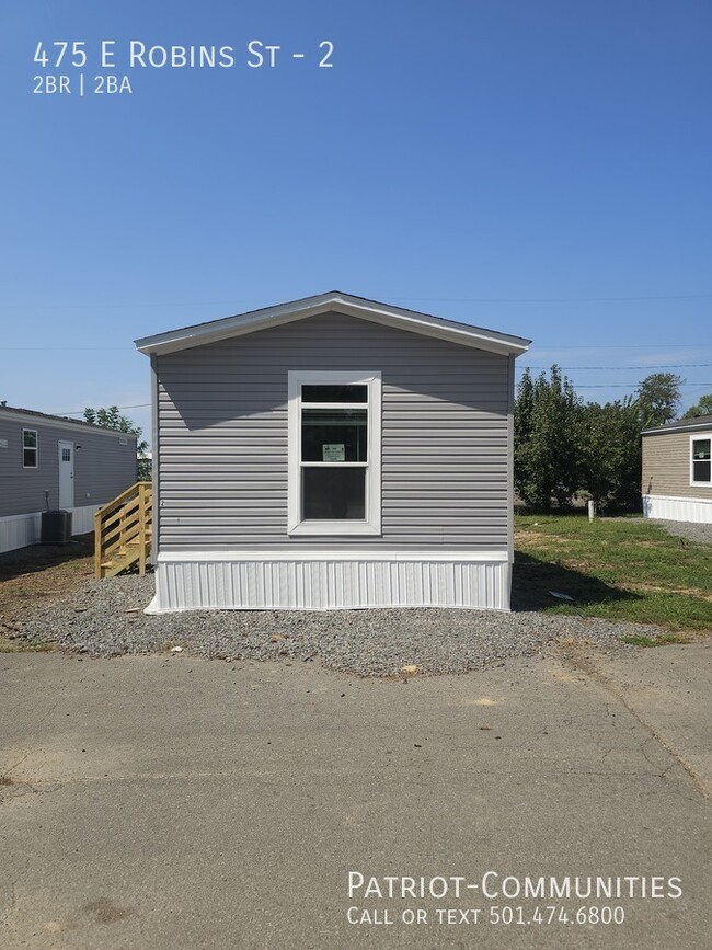 Building Photo - 475 E Robins St