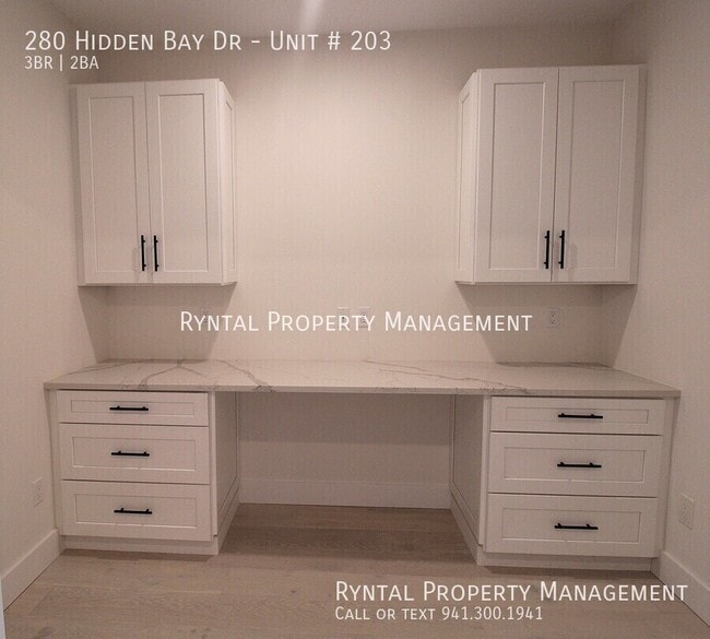 Building Photo - 280 Hidden Bay Dr