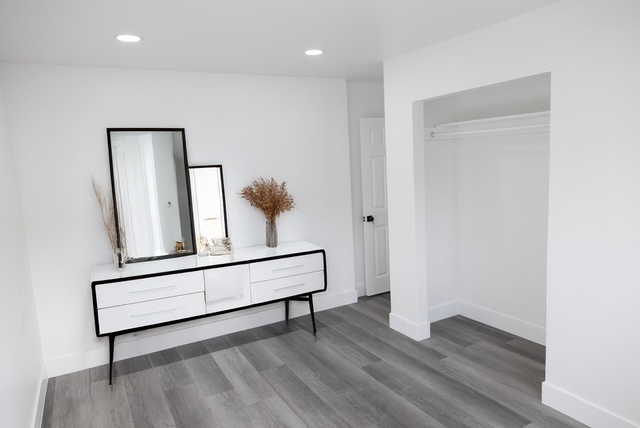 Building Photo - 53130 Avenida Mendoza
