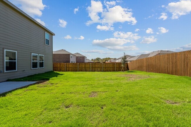 Building Photo - 16048 Isles Dr