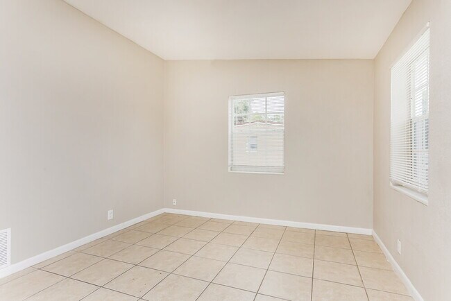 Building Photo - 1564 NW 3rd Way