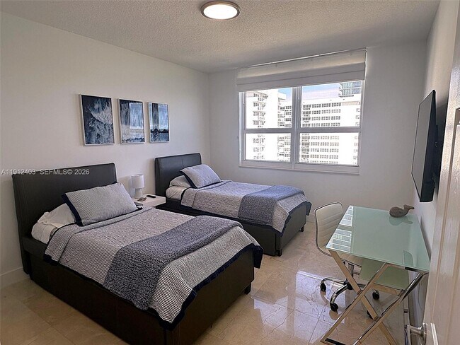 Building Photo - 2080 S Ocean Dr