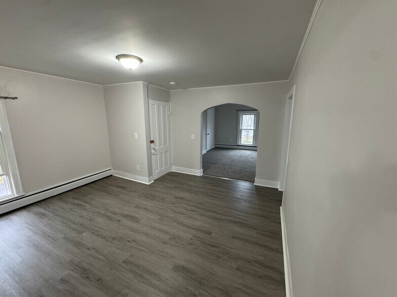 Building Photo - 8 Foote St