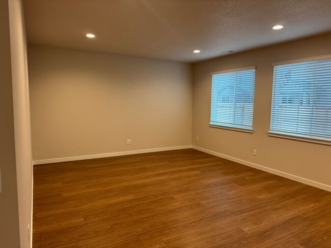 Building Photo - Spacious 3 Bedroom – Move-In Ready Brand new home!!!