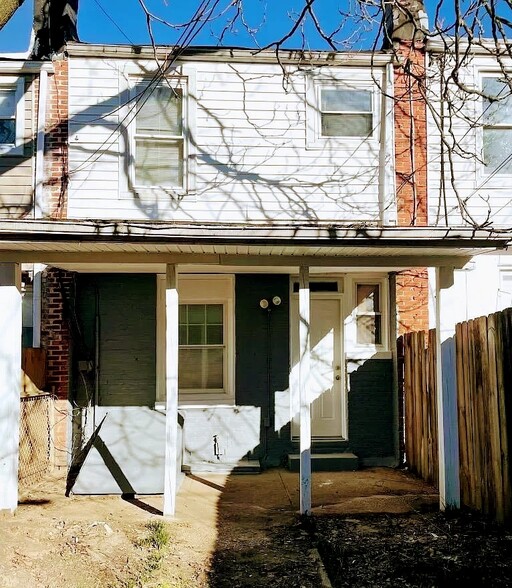 Building Photo - 3225 Elmora Ave