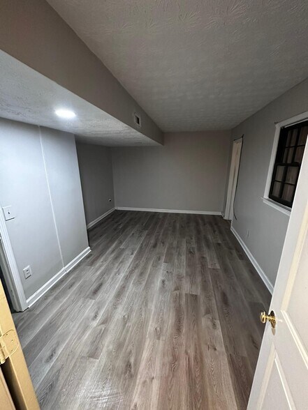 Building Photo - 1750 Kristi Dr