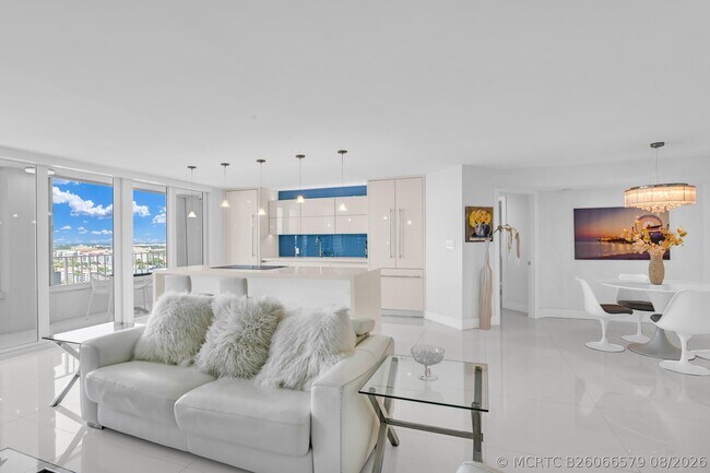 Building Photo - 500 S Ocean Blvd