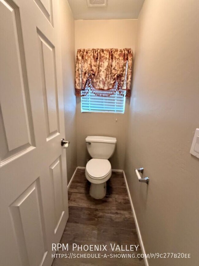 Building Photo - 13313 W Palo Verde Dr