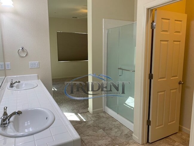 Building Photo - This a Beautiful newer 3 bedroom, 2 bath house