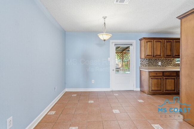 Building Photo - 2717 Honduras Dr