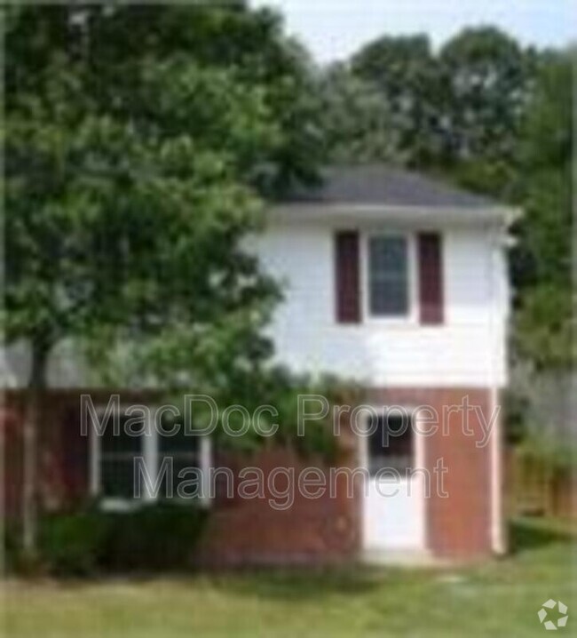 Building Photo - 298 Red Oak Dr