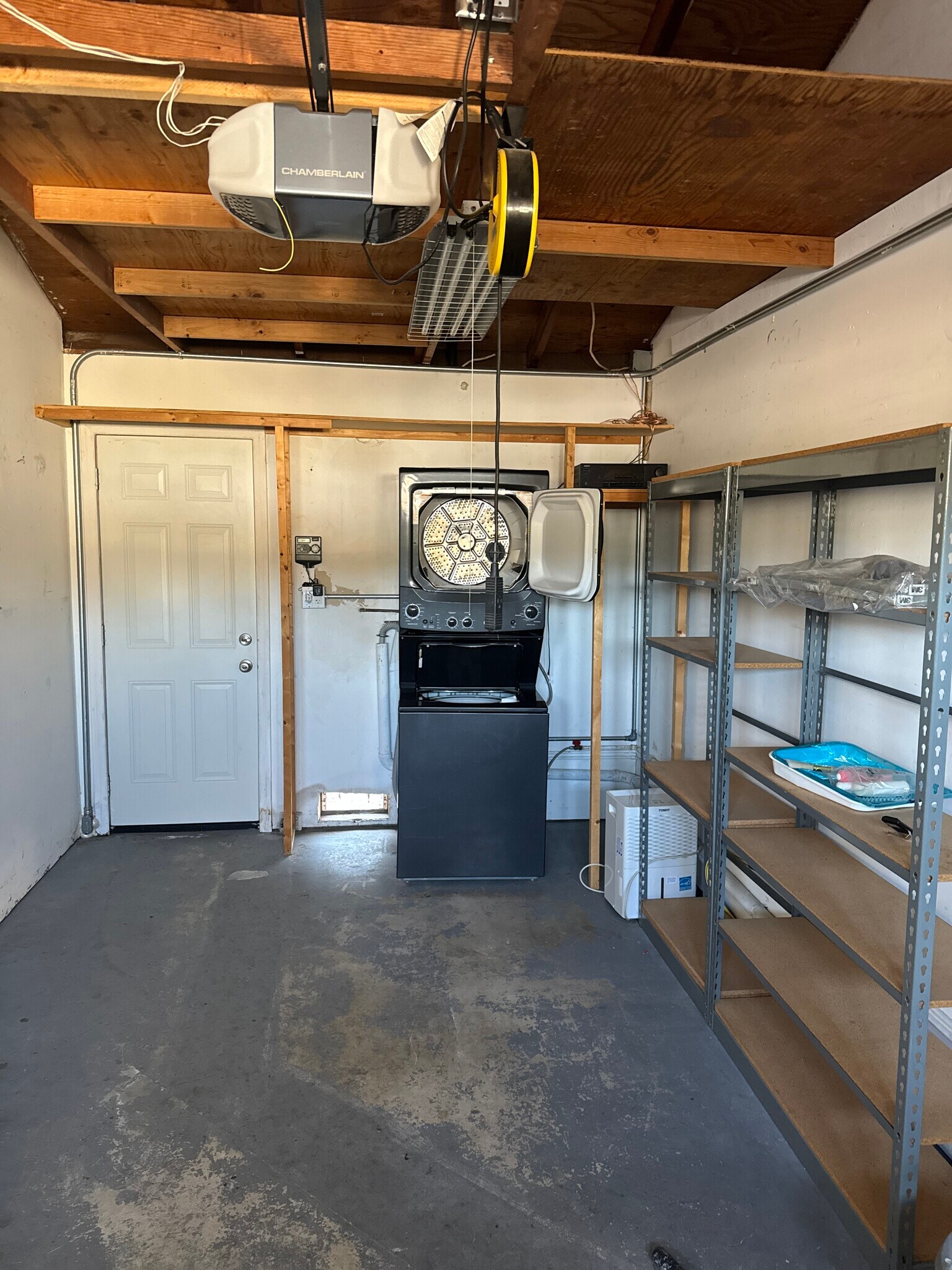 Building Photo - 264 Rosebay Dr