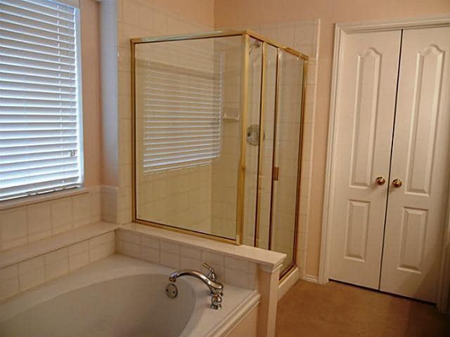 Building Photo - 1606 Mapleleaf Falls Dr