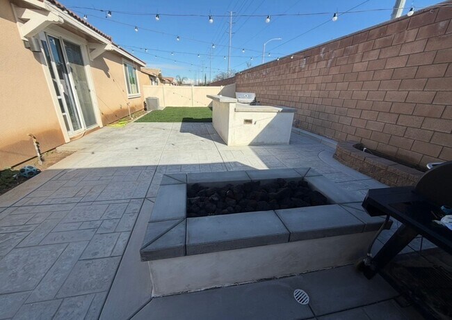 Building Photo - 27100 Great Plains Ct