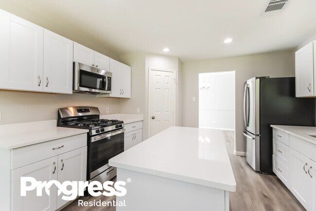 Building Photo - 910 Taylor Ridge Dr