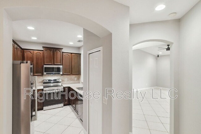 Building Photo - 1283 Travertine Terrace