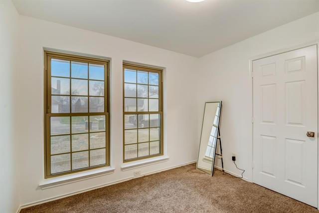 Building Photo - 4233 Glen Ridge Dr