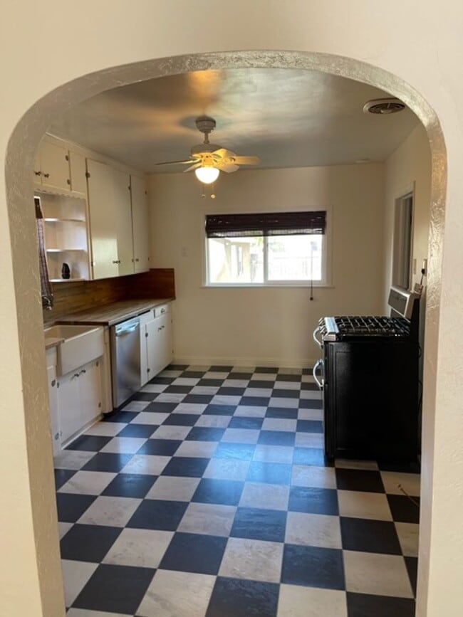 Building Photo - One of a kind Garden Tract home- Detached Garage