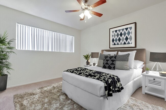 Building Photo - 3585 Centinela