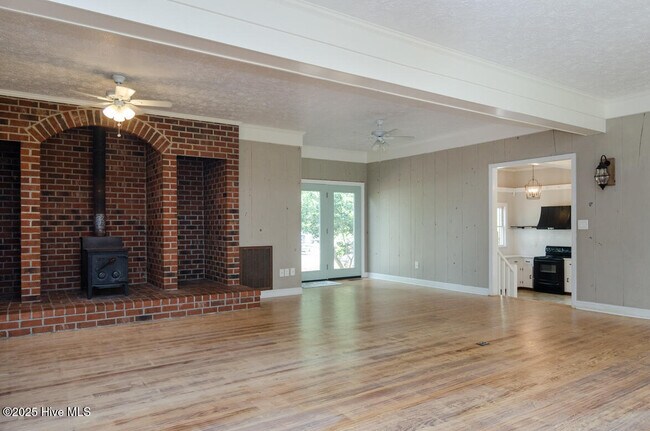 Building Photo - 2120 Old Winter Park Rd