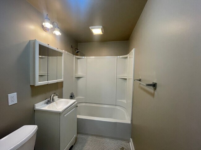 Building Photo - 2701 Center