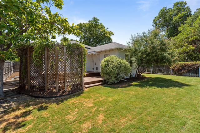 Building Photo - 2200 Hurley Ave