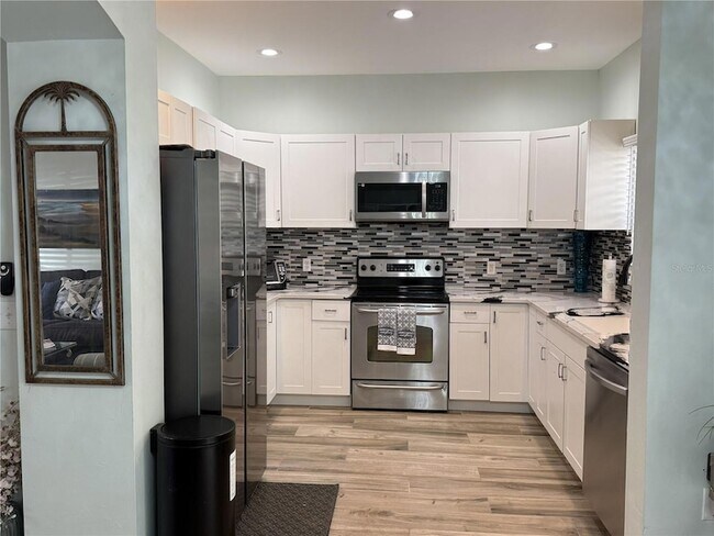 Building Photo - 3304 Lisa Ln