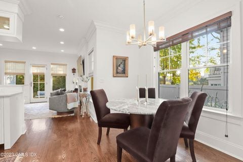 Building Photo - 39 Woodland Dr