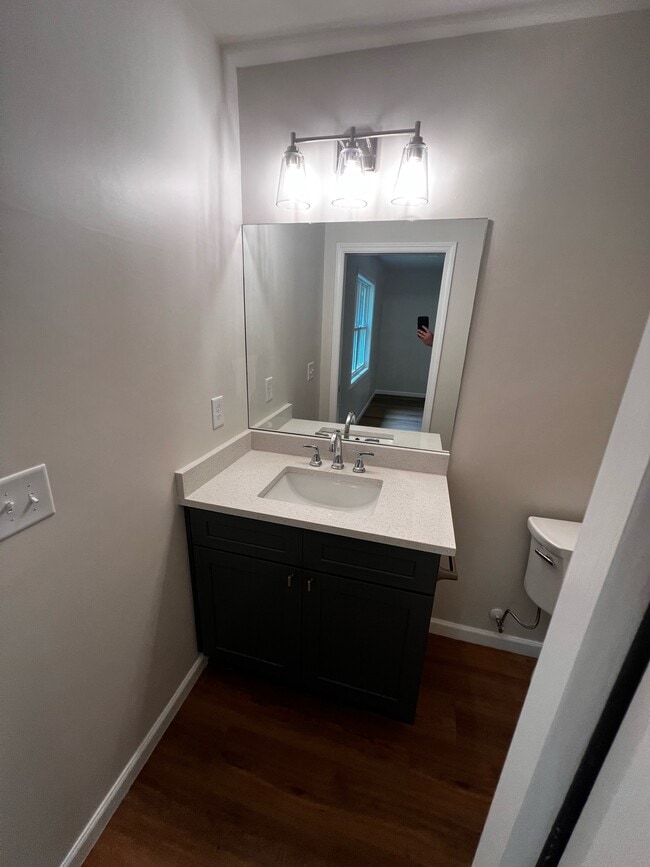 Building Photo - 3025 Barrett Ct