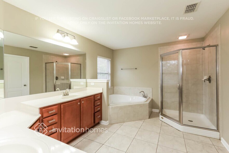 Building Photo - 724 Wooded Hamlet Ct