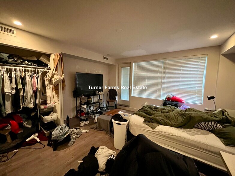 Building Photo - 24 Washburn St