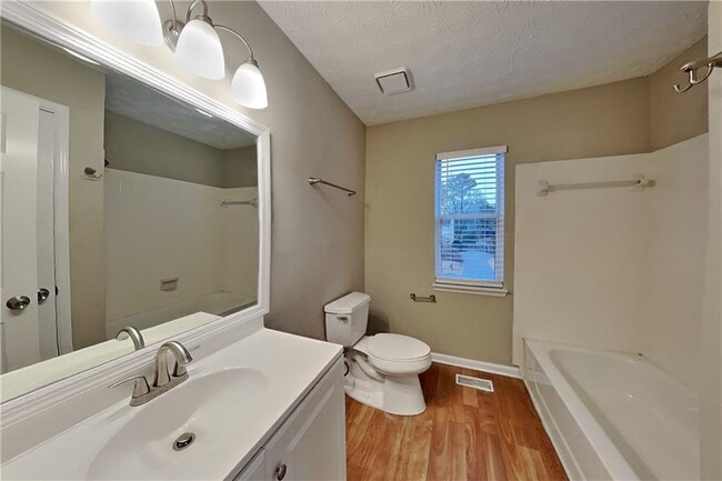 Building Photo - 2981 Sutton Glen