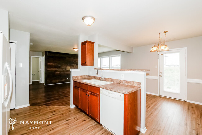Building Photo - Classic 3-Bedroom Home