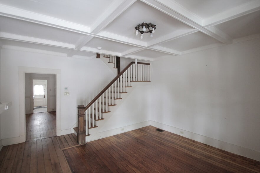 Building Photo - 126 S Trenton Ave