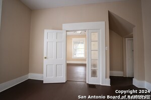 Building Photo - 622 W Russell Pl