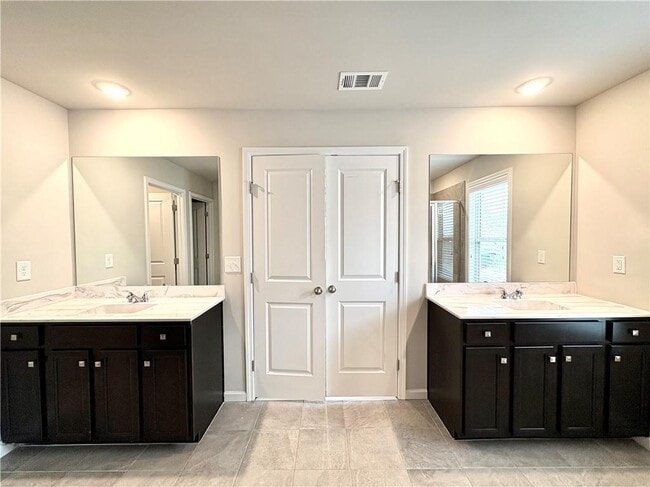 Building Photo - 6085 Bay Pt Cv