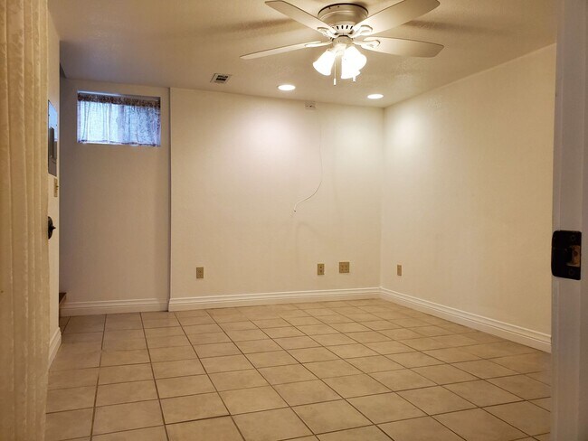 Building Photo - Cute, Quiet and Renovated One Bedroom Finished Basement in Eaton